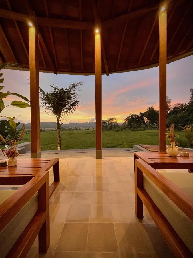 Boutique Villa Jogja Senang Putjung Exteriör bild